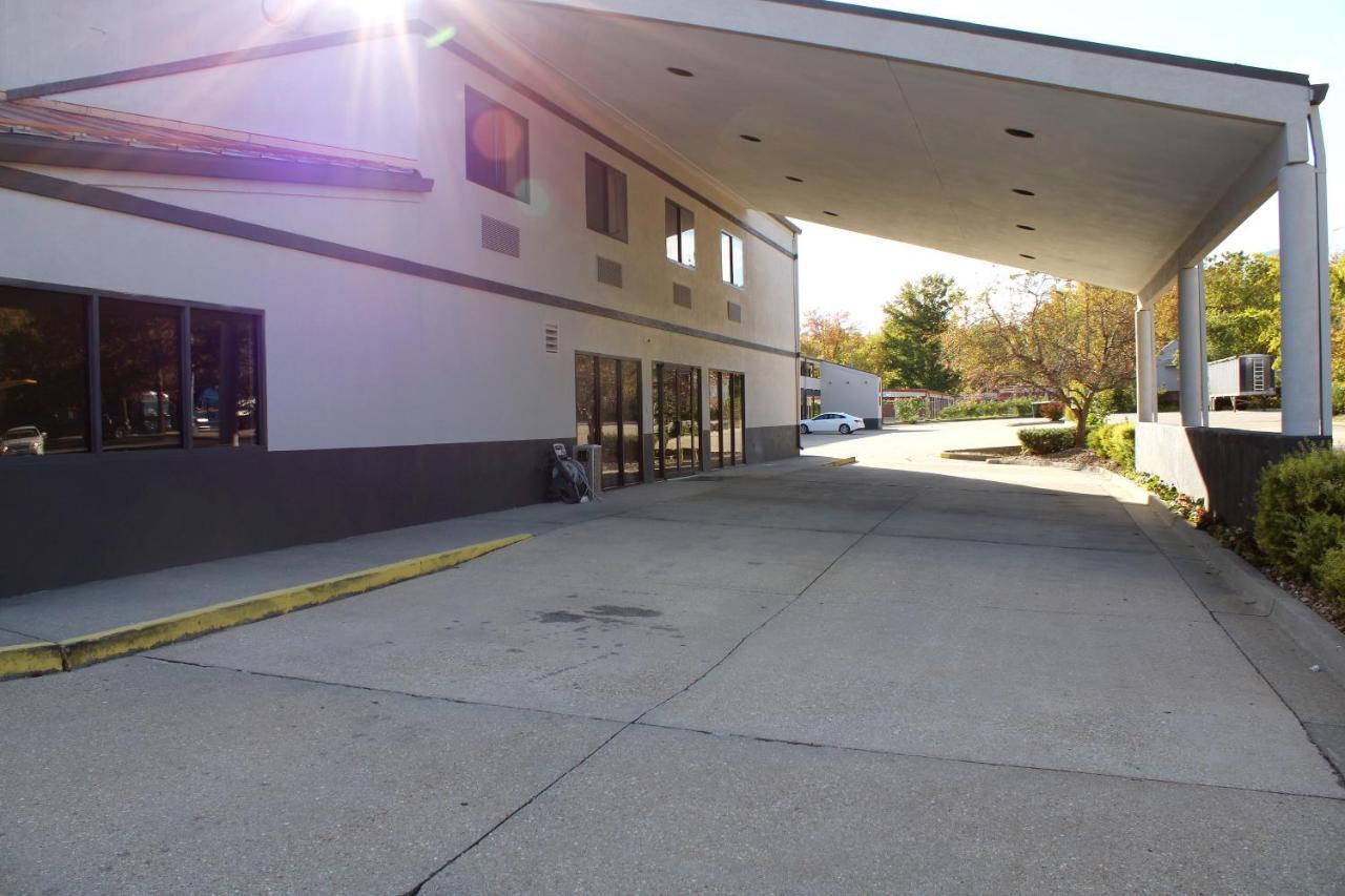 Greenlight Inn & Suites St James Saint James Exterior foto