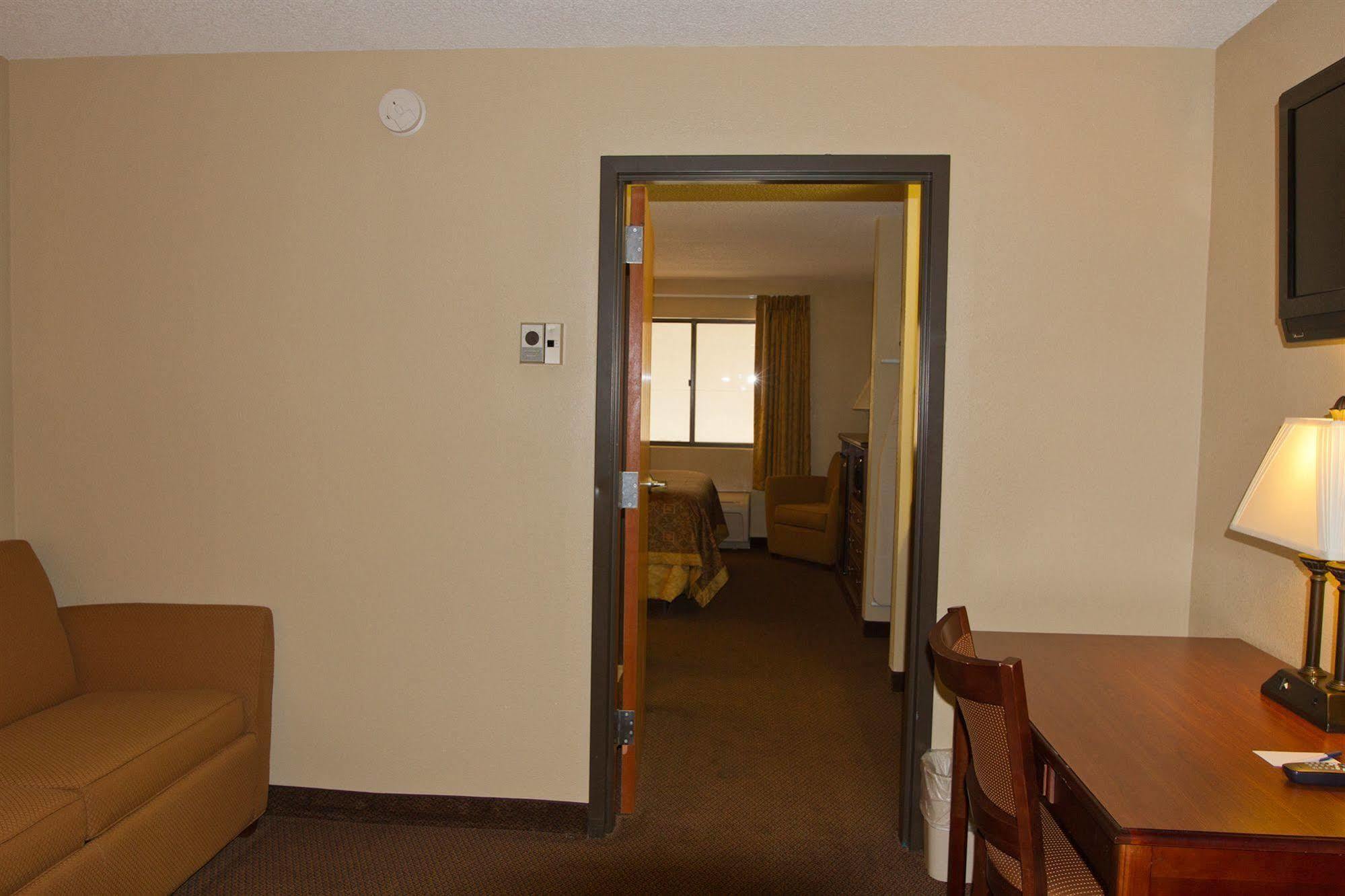 Greenlight Inn & Suites St James Saint James Exterior foto